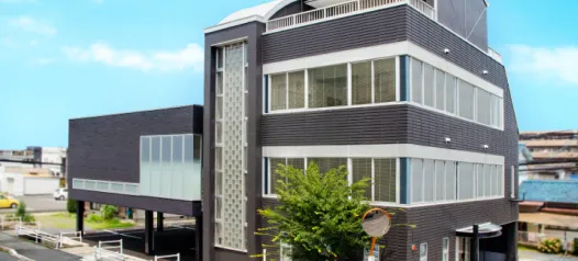 アイディーエイ岡山本社外観